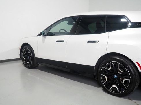 Used 2024 BMW iX xDrive50 w/ Premium Package AWD/4WD image 74