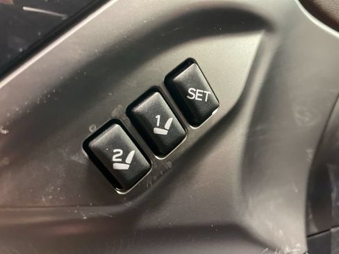 Used 2022 Subaru Outback Touring AWD/4WD image 32