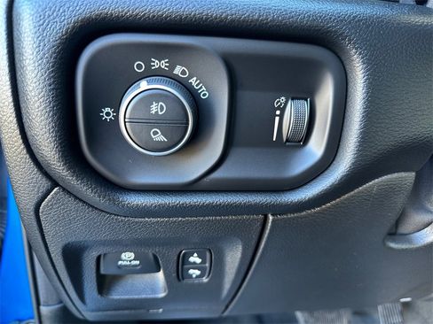 Used 2021 RAM 1500 Big Horn image 26