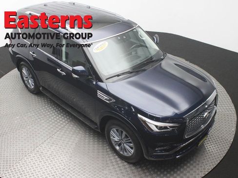 Used 2024 INFINITI QX80 Luxe RWD image 3