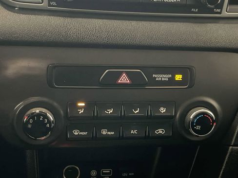 Used 2018 Kia Sportage LX image 18