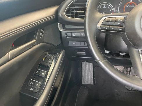Used 2025 MAZDA MAZDA3 s FWD image 12