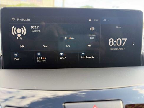 Used 2025 Acura RDX SH-AWD image 12