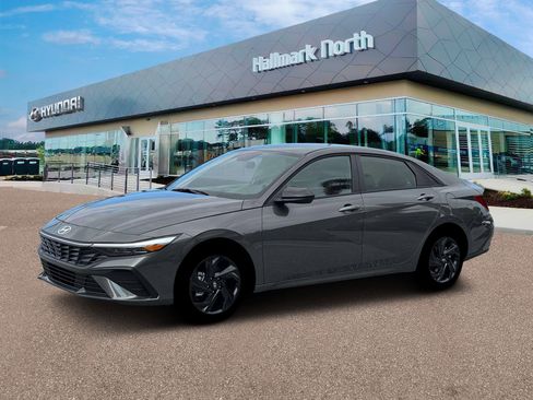 New 2026 Hyundai Elantra Sport FWD image 2