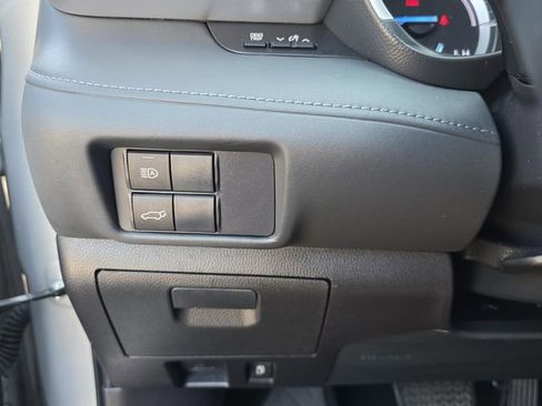 Used 2022 Toyota Highlander XLE image 27