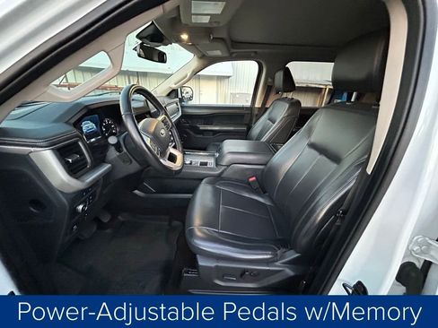 Used 2022 Ford Expedition XLT image 31