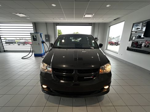 Used 2017 Dodge Grand Caravan GT FWD image 5