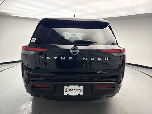 Used 2022 Nissan Pathfinder SV image 4
