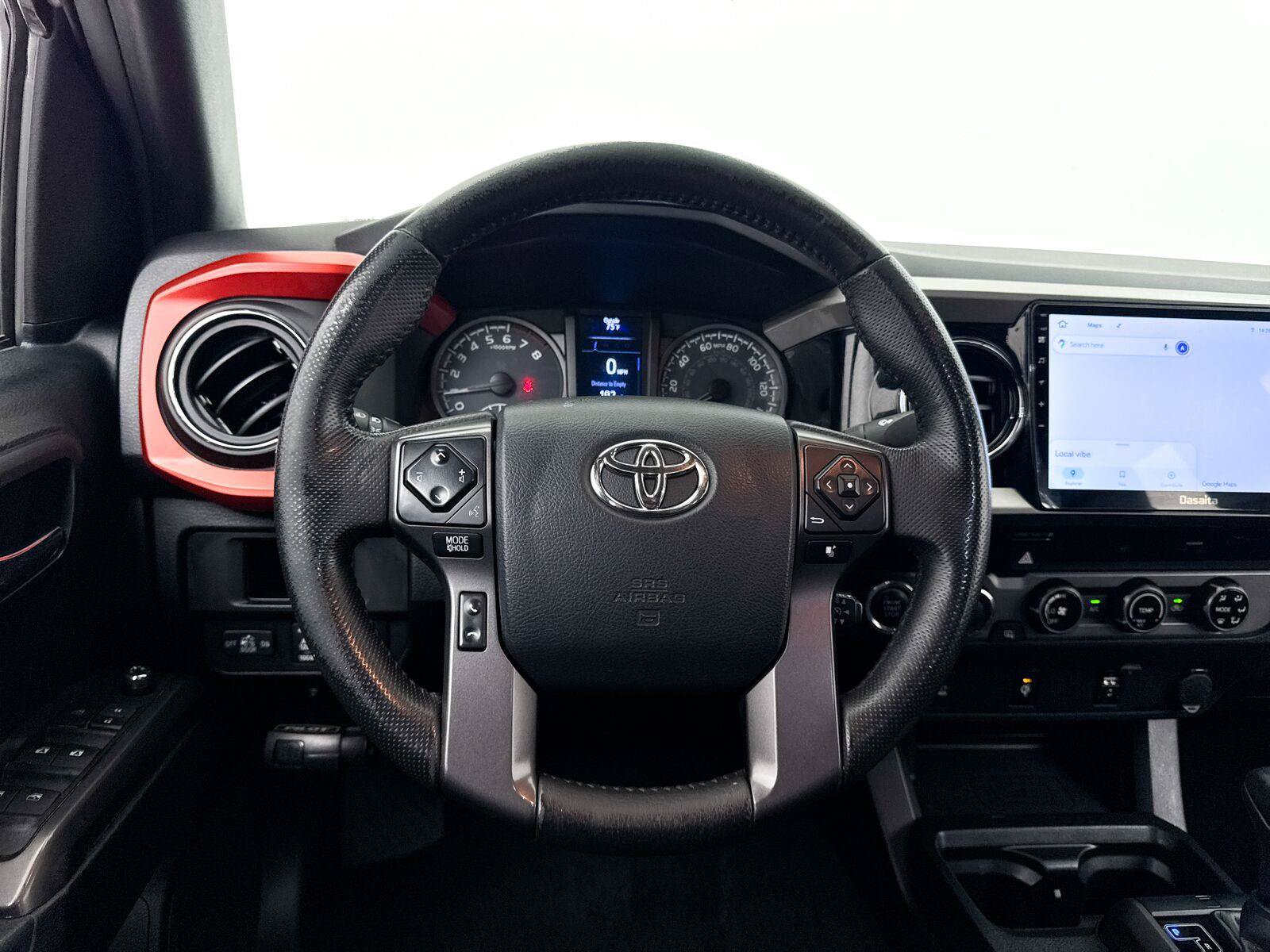 Used 2017 Toyota Tacoma TRD Sport w/ Tow Package (A/T) AWD/4WD image 29