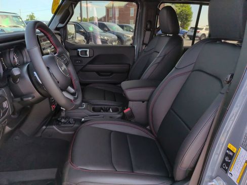 Used 2026 Jeep Wrangler Unlimited Rubicon 392 w/ Quick Order Package 27X Moab AWD/4WD image 4