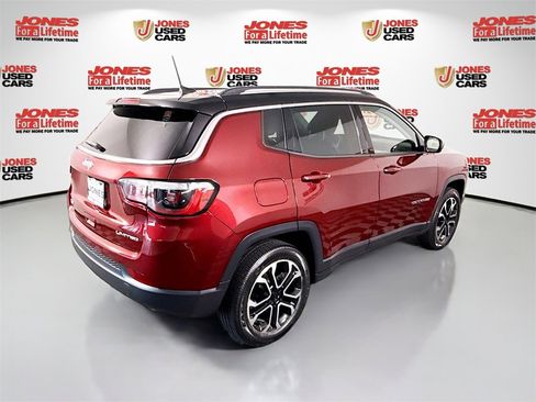 Used 2022 Jeep Compass Limited w/ Sun and Sound Group image 17