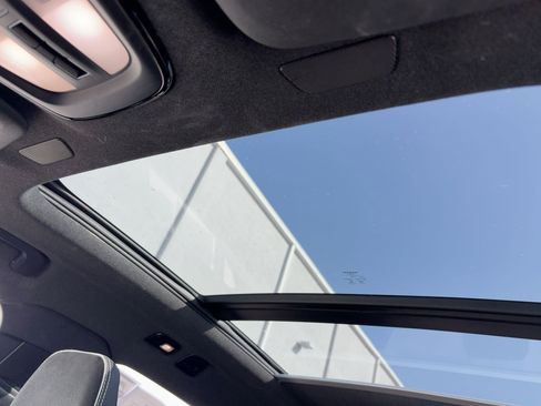 Certified 2023 Volvo XC40 Recharge Ultimate image 15