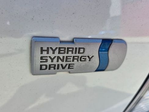 Used 2017 Toyota Prius C Three FWD image 16