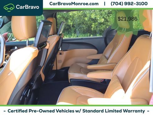 Used 2021 Chrysler Pacifica Pinnacle FWD image 40