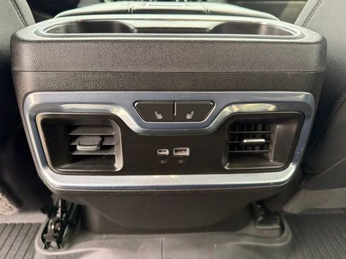 Used 2022 Chevrolet Silverado 1500 LTZ w/ LTZ Premium Package AWD/4WD image 17