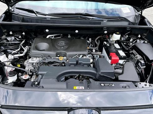 Used 2025 Toyota RAV4 LE AWD/4WD image 31