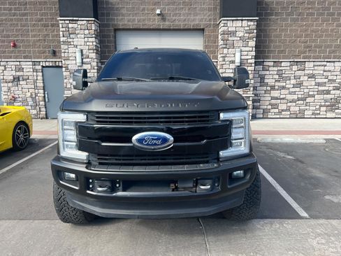 Used 2018 Ford F250 Platinum w/ Platinum Ultimate Package image 8