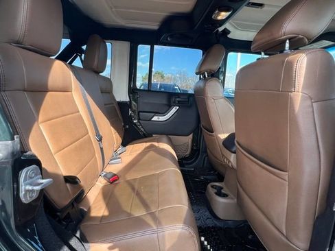 Used 2011 Jeep Wrangler Unlimited Sahara w/ Dual Top Group AWD/4WD image 13