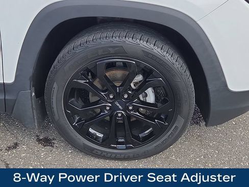 Used 2020 GMC Terrain SLE w/ Driver Convenience Package AWD/4WD image 9