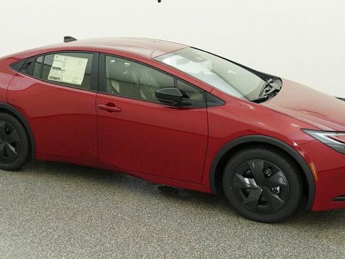 New 2026 Toyota Prius Plug-In Hybrid FWD image 24