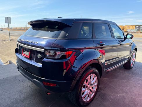 Used 2015 Land Rover Range Rover Evoque Pure image 18