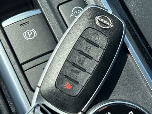 Certified 2023 Nissan Pathfinder SL AWD/4WD image 38