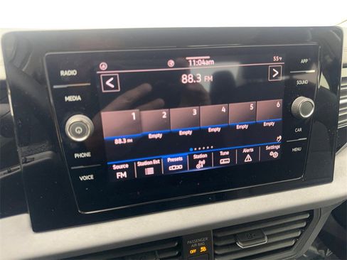 Used 2025 Volkswagen Jetta SE w/ Sunroof Package image 62