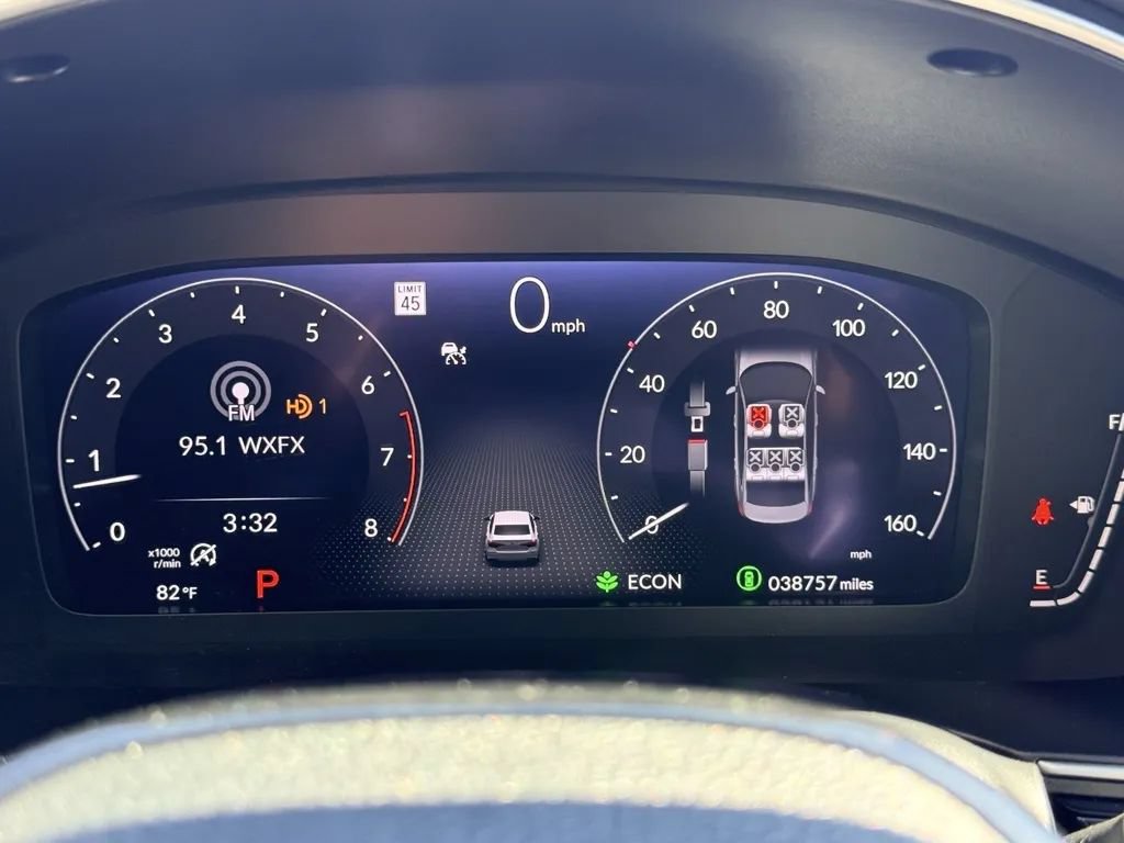 Used 2022 Honda Civic Touring image 32