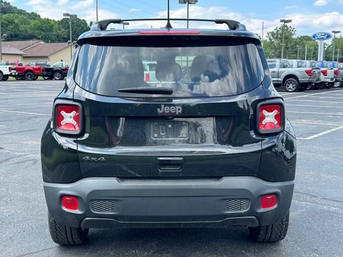 Used 2021 Jeep Renegade Latitude AWD/4WD image 7
