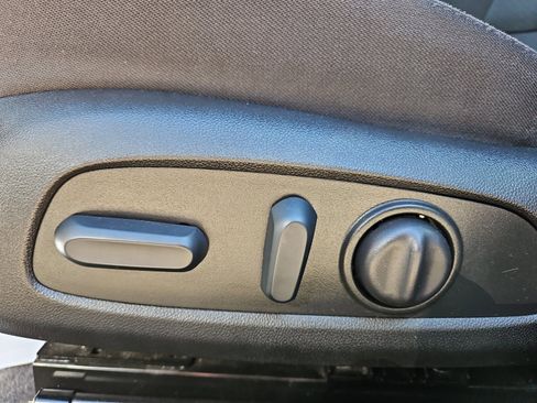 Used 2025 Chevrolet Malibu LT FWD image 8