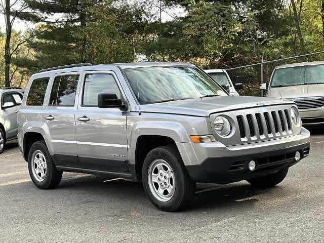 Used 2016 Jeep Patriot Sport w/ Power Value Group AWD/4WD image 19