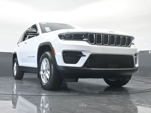 Used 2025 Jeep Grand Cherokee Laredo X RWD image 58