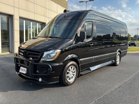 Used 2018 Mercedes-Benz Sprinter 3500 image 1