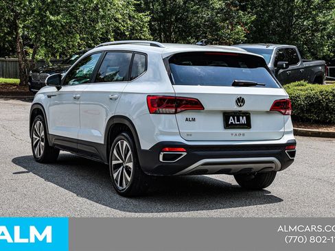 Used 2024 Volkswagen Taos SE FWD image 9