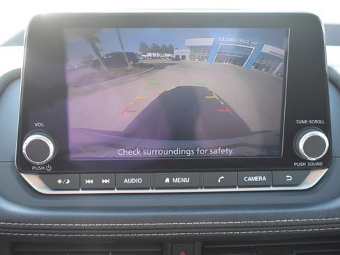 Used 2023 Nissan Rogue SV AWD/4WD image 25