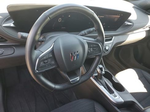 Certified 2024 Buick Envista Sport Touring w/ Convenience I Package FWD image 17