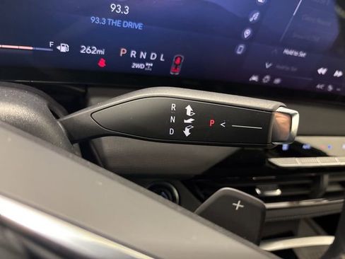 Used 2025 Buick Enclave Preferred image 29