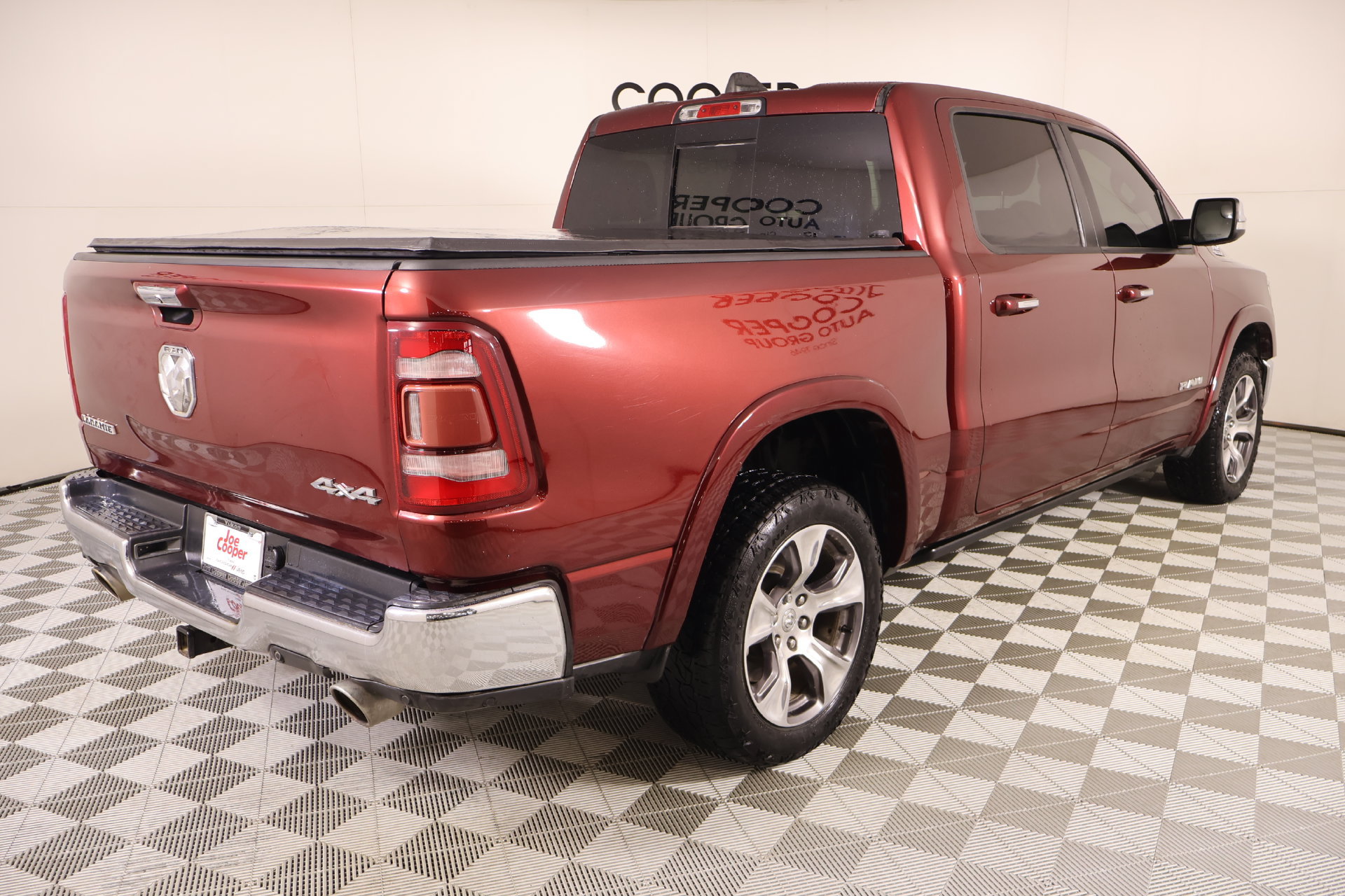 Used 2019 RAM 1500 Laramie AWD/4WD image 22