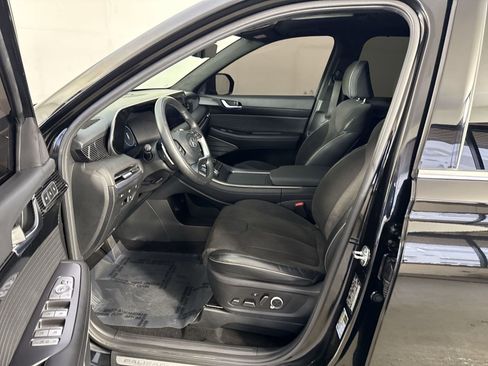 Used 2024 Hyundai Palisade Calligraphy image 4