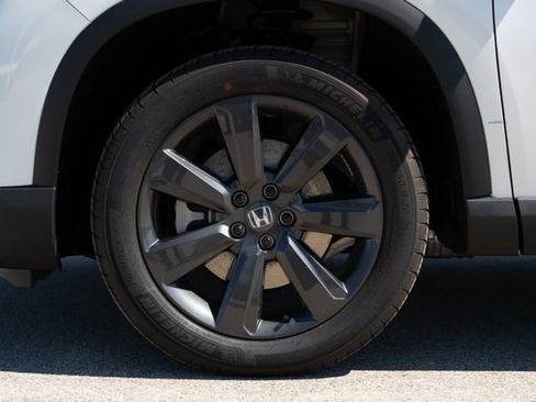 New 2025 Honda Pilot Sport image 12