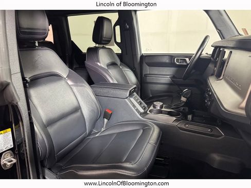 Used 2025 Ford Bronco Outer Banks AWD/4WD image 12