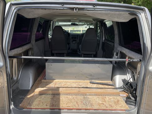 Used 2003 Chevrolet Astro RWD image 7