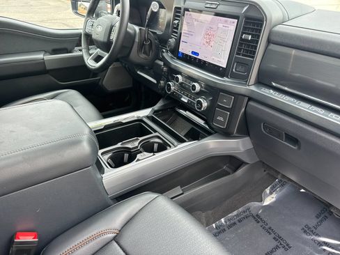 Used 2025 Ford F350 Lariat w/ Lariat Ultimate Package AWD/4WD image 15
