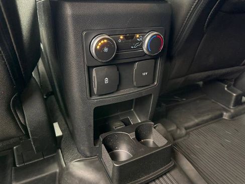 Certified 2022 Ford Explorer XLT AWD/4WD image 17