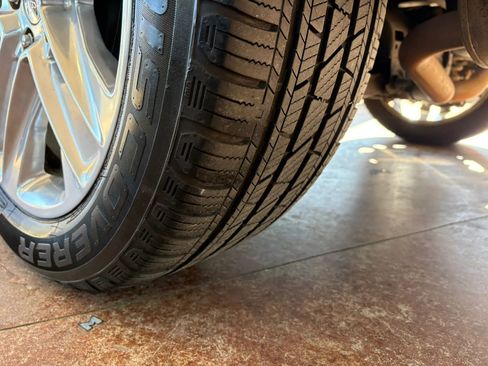 Used 2016 Ford Explorer XLT w/ Equipment Group 202A image 29