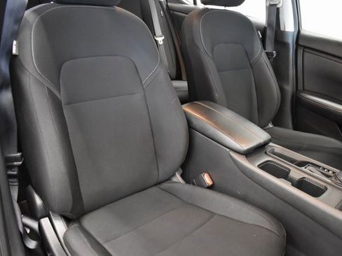 Used 2025 Nissan Sentra S image 6