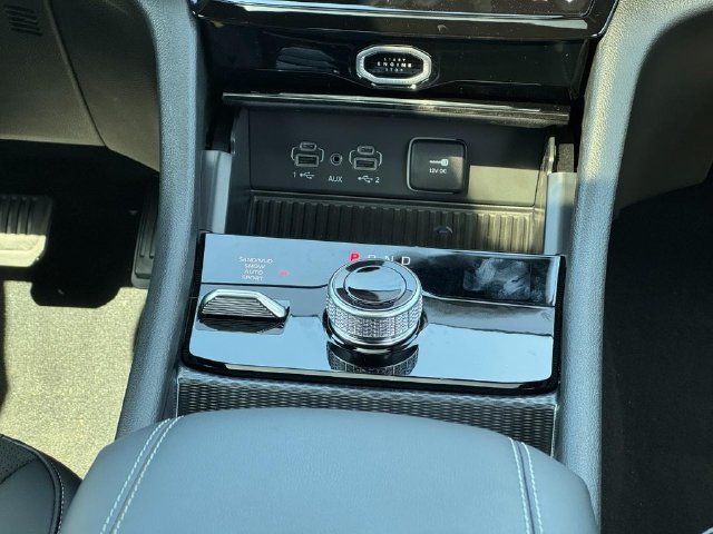 New 2027 Jeep Grand Cherokee Altitude AWD/4WD image 15