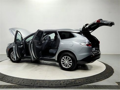 Used 2024 Buick Enclave Premium image 13