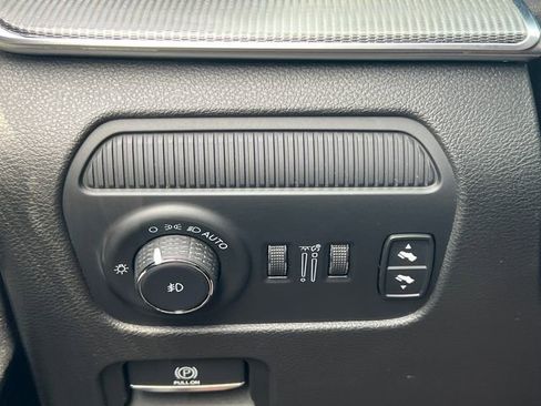 Used 2023 Jeep Grand Wagoneer Series II AWD/4WD image 25