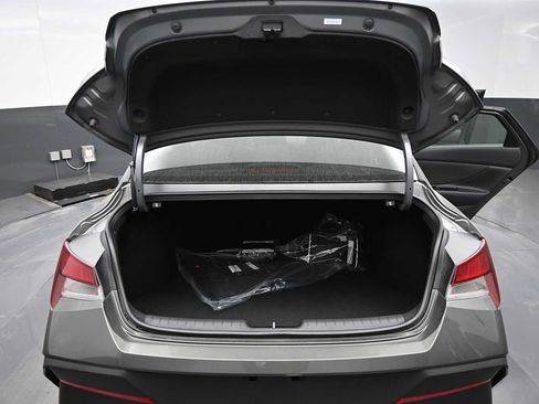 New 2026 Hyundai Elantra Sport FWD image 13